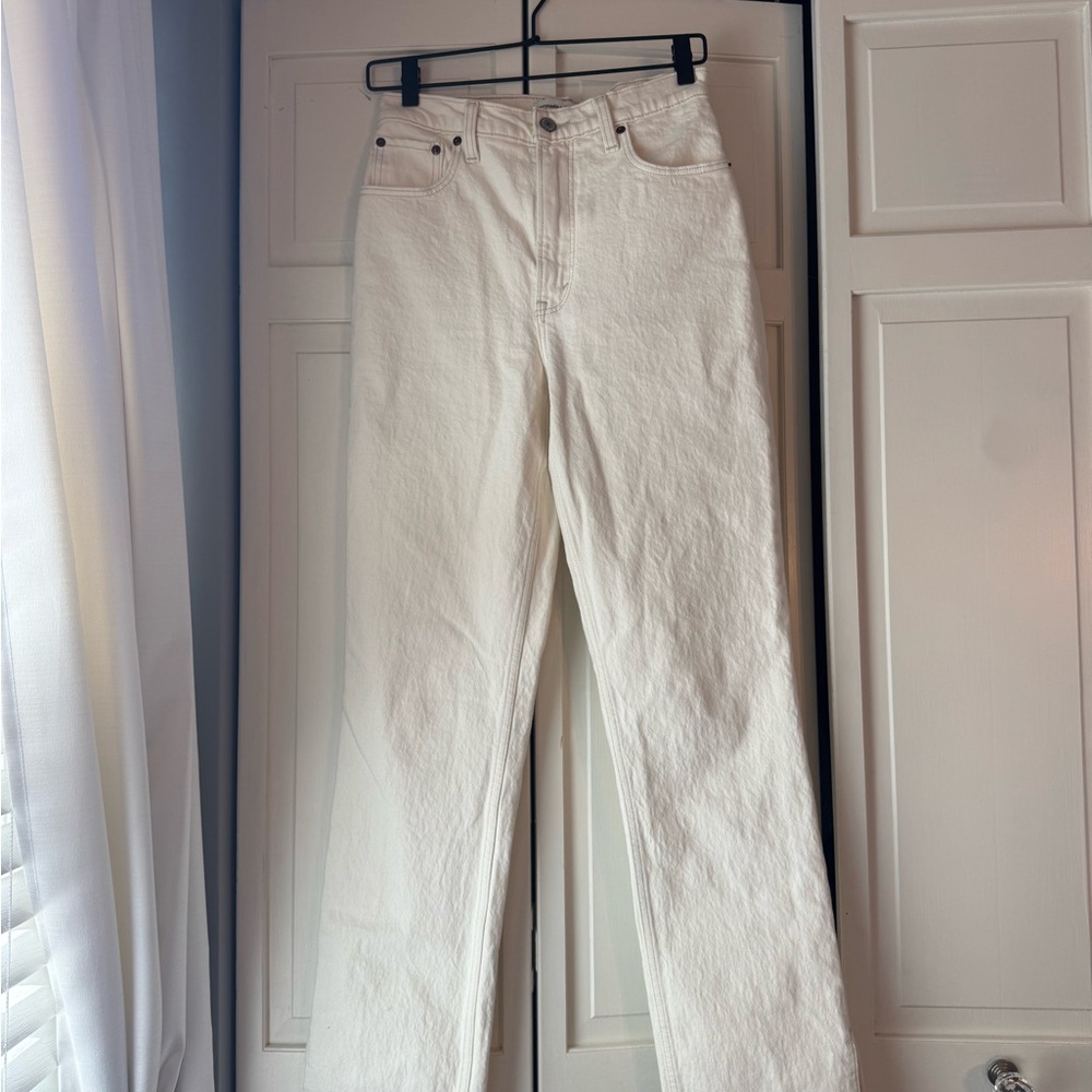 Abercrombie & Fitch Women's The 90s Straight Ultra High Rise Jeans